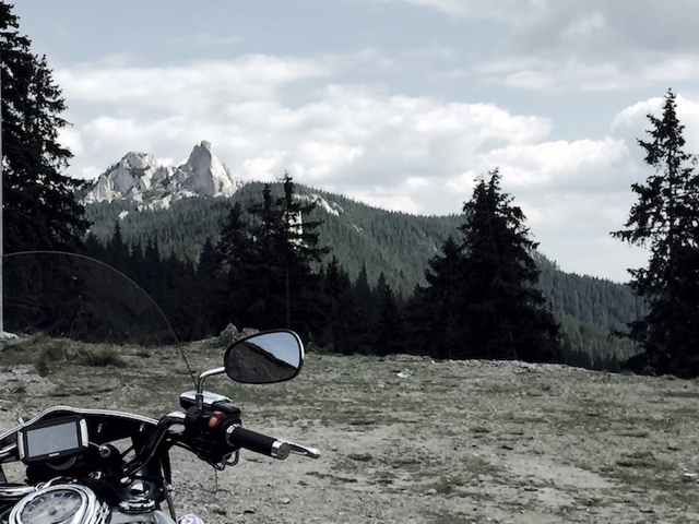 Bergpanorama auf der Rumänien-Motorradtour mit Käpt'n Eddy | ROMOTOUR